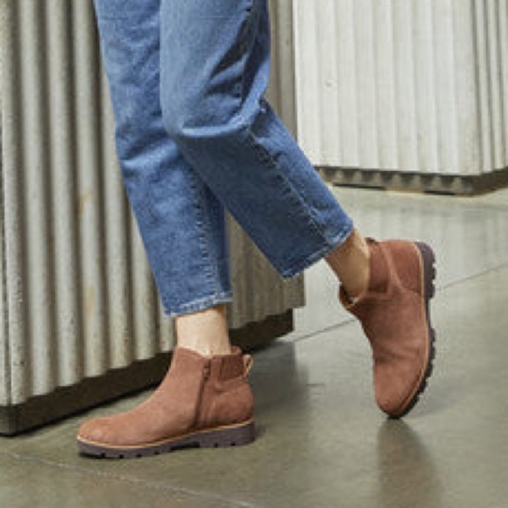 Vionic Brionie Monk Robe Suede Ankle Boots WIDE